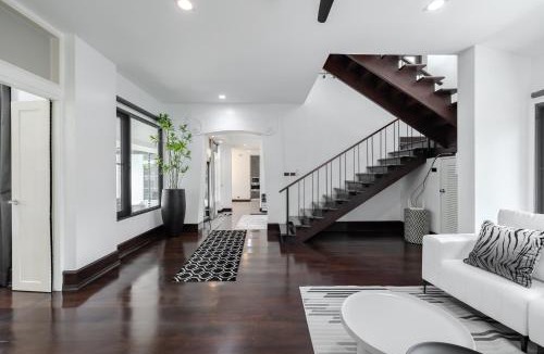 Khlong Tan Nuea Villa | Thong Lo Modern Pool Villa In Center Of Bangkok