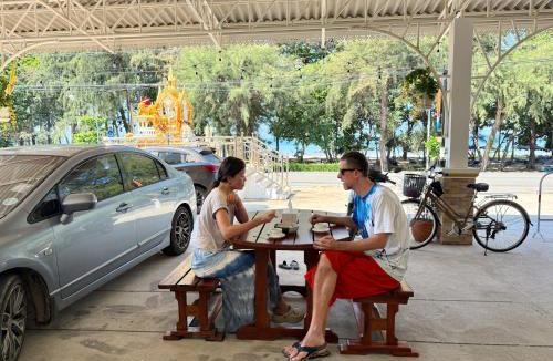 Ban Phe Apartment | Coastal Nomad Ocean View Stay - 1 or 2 Rooms