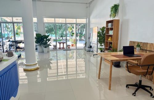 Ban Phe Apartment | Coastal Nomad Ocean View Stay - 1 or 2 Rooms