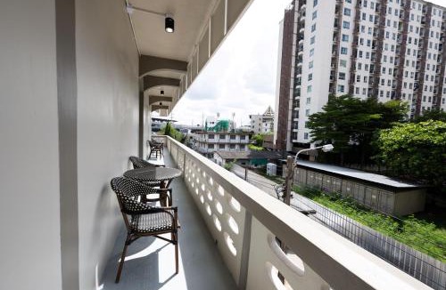 Anusawari Apartment | ดอนเมือง 302 Near DMK Airport BTS Wat PhraSi