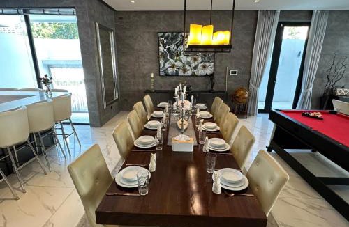 Pratumnak Hill Villa | 1600m Nearly Pattaya beach walkstreet elevator Villa