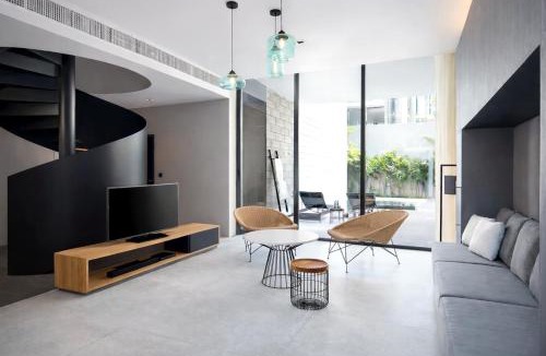 Bang Sare Villa | Modern 2BR Private Pool Villa Near Beach Pattaya