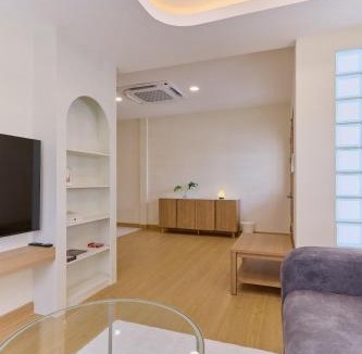 Mae Hia House | Marin Airport Home 10 Min to Airport Entire Home