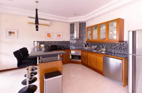 Rayong House | 3 bedroom villa at Safir Village, Ban Phe, Rayong