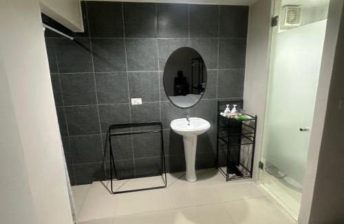 Lat Krabang Apartment | Quiet Retreat Near Airport & City Access