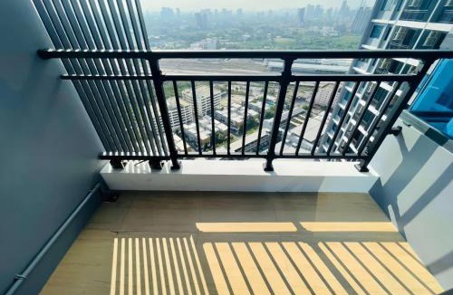 Huai Khwang Apartment | Artisan Ratchada Condo Bangkok