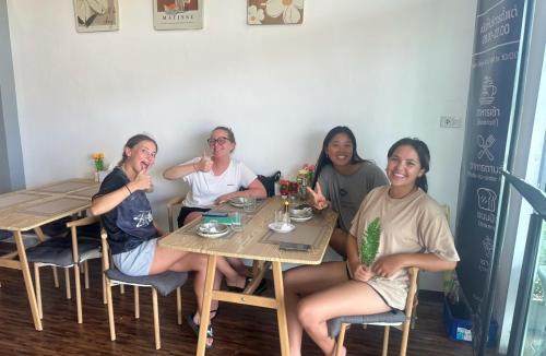 Saladan Hostel | Rest And Relax Hostel