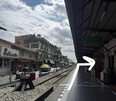 Bang Yi Ruea House | best 148 train staytion
