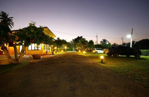 Saraphi Hotel | Chiang Mai Garden Bungalows