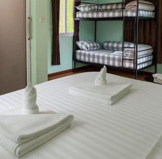 Ko Mook Bed & Breakfast | Mook Raya Resort