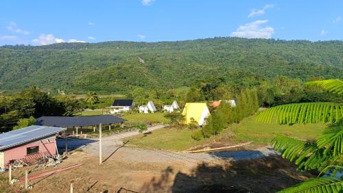 Noen Maprang Cabin | Mountain Deer Resort & Camping