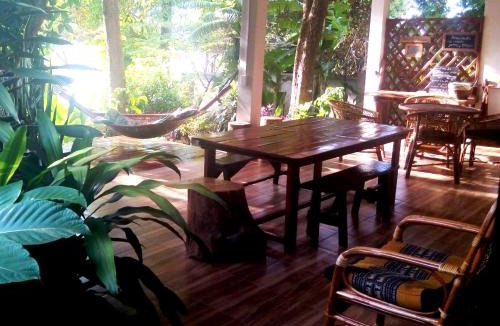 Pakse Bed & Breakfast | Nicolas Family Homestay - Mekong Home