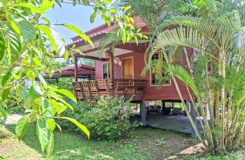 Nong Chaeng House | AC, Wood cabin with swimming pool & gym access