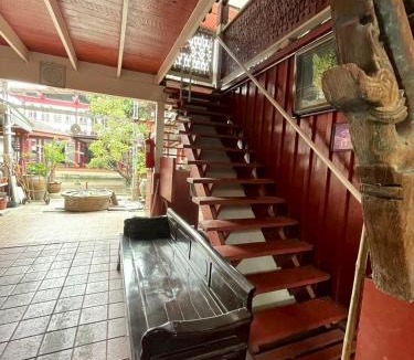Bang Phlat House | Casa Scarlet