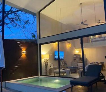 Bang Po Villa | Sarana Beach Front Villas