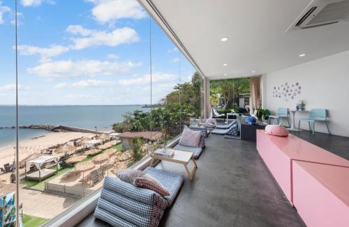 North Pattaya Hotel | Mayaana Beach Resort Pattaya