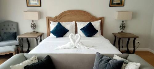 Lom Kao Hotel | The Blue Sky Khao Kho Castle Zone Room 917 by Jeab