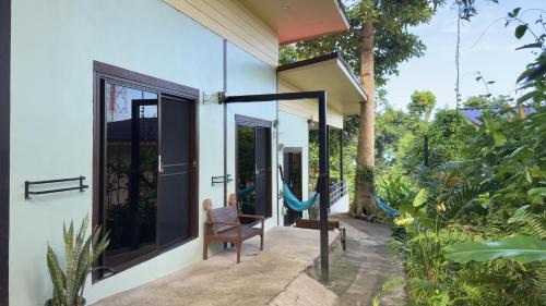 Bai Lan House | Sleep Inn - Lonely Beach