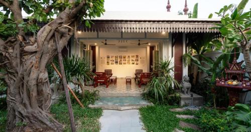 Prasat Bakong Hotel | Moringa Tree Maison