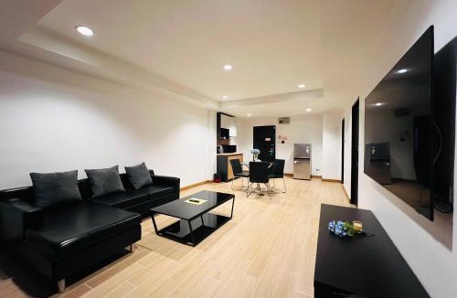 Chom Thong Hotel | 14 Place