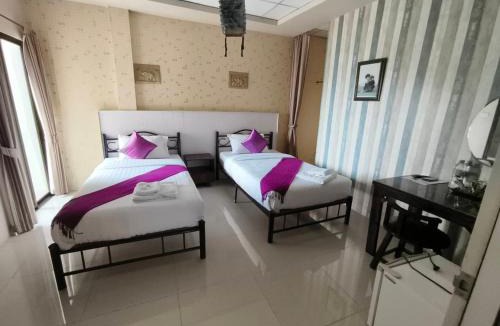 Chang Khlan Hotel | TC House and Cafe