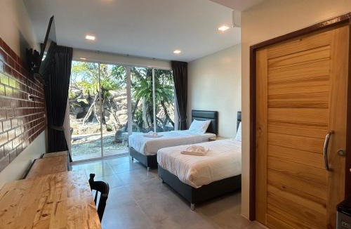 Nong Kha Yang Resort | Uthaithani Resort
