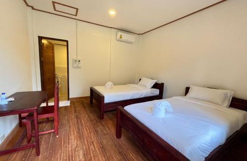 Kong Lor Resort | Konglor Cave Resort-Riverside Restaurant