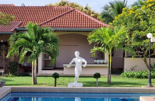 Hin Lek Fai Resort | Meyers Hua Hin