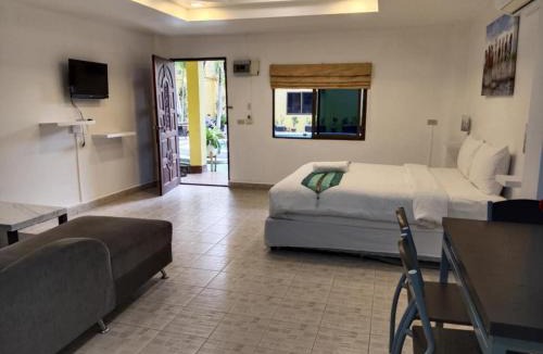 Pratumnak Hill House | Phratamnak Inn Hotel & Guesthouse - 100 mtr from the beach