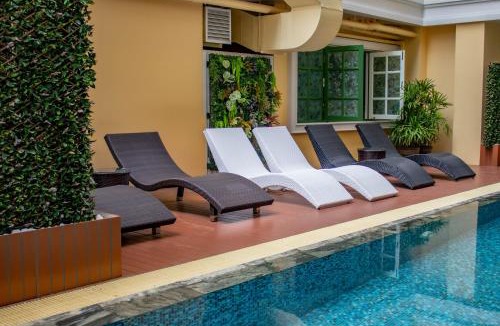 Wat Bowon Niwet Hotel | Siri Grand Bangkok Hotel