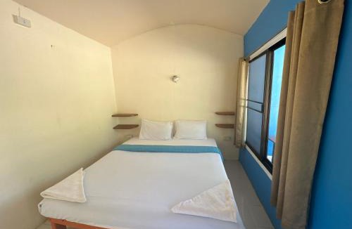 Ko Chang Hotel | Lonely beach complex titanic hotel in beach shopping street markets ในศูนการค้าติดทะเล