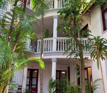 Daun Penh Hotel | Jungle Addition