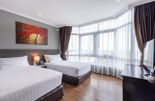 Racha Thewa Hotel | Siam Mandarina Hotel - Free BKK Airport Shuttle