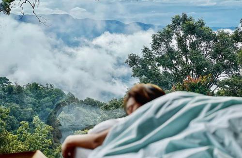 Mae Taeng Hotel | Baan Nhuer Mek บ้านเหนือเมฆ Coffee and Desk on the Cloud
