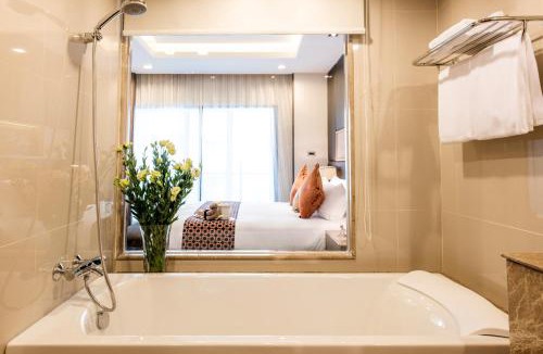 Sukhumvit Hotel | Qiss Residence by Bliston