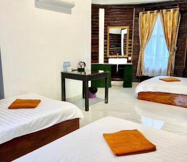 Koh Rong Sanloem Resort | M'pay Bay Guesthouse