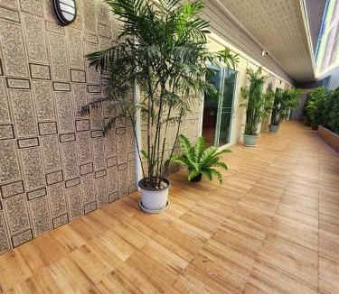 Suphan Buri Apartment | Lert Sri Garden Hotel