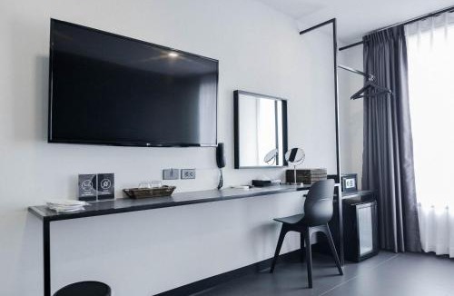 Wua Lai Hotel | CREW Hotel
