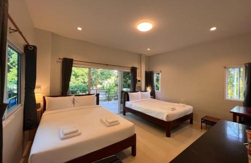 Chumphon Hostel | Naisang Hostel