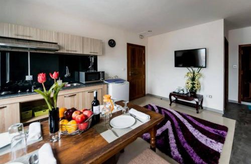 Chamkar Mon Hotel | White Residence Hotel & Apartment