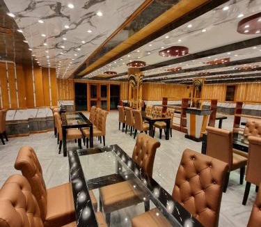 Bang Sao Thong Hotel | Grand Parazo Hotel Suvarnbhumi Airport