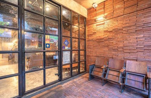 Khlong Ton Sai Hotel | Siam Plug In Hostel