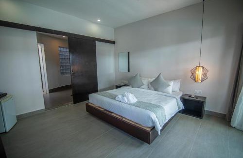Mittakpheap Hotel | Ren Resort