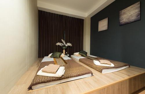Racha Thewa Hotel | Siam Mandarina Hotel - Free BKK Airport Shuttle