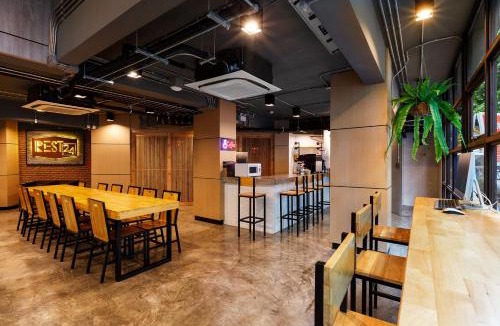 Maha Phruttharam Hotel | Rest24 Residence