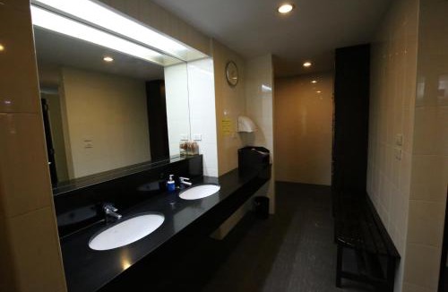Bang Kapi Apartment | De Junction House