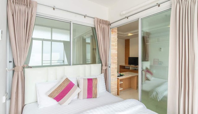 Riski Residence in Nonthaburi