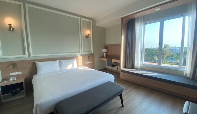 Mayflower Grande Suite Hotel in Phitsanulok
