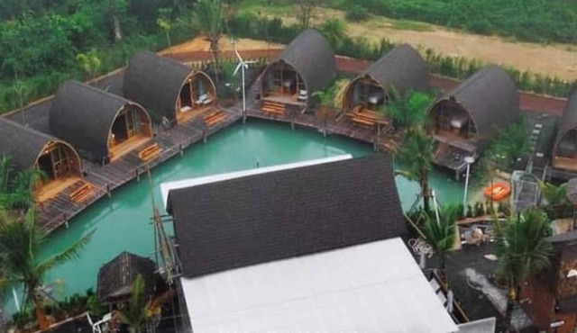 Plaiphu Pool Villas in Kapong