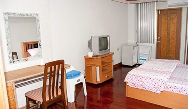 Lotus Condo Downtown in Pak Kret